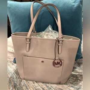 NWOT Michael Kors Grey Saffiano Leather Carryall Tote Bag